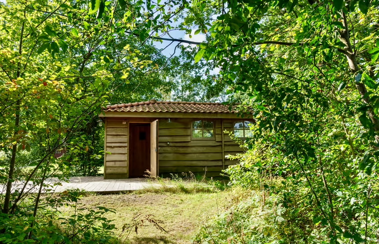 images/25_tuinhuis_deur.jpeg